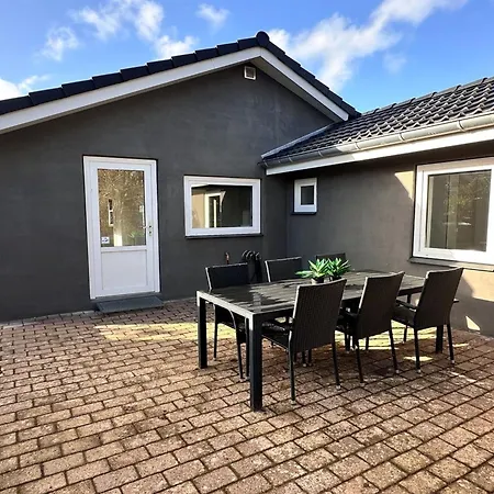 Nyaraló Eino - 150m From The Sea By Interhome *