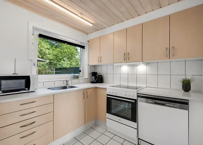 Eino - 150m From The Sea By Interhome